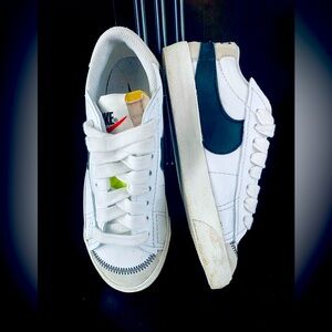 Nike Women's Gymnastics Shoes Sneaker